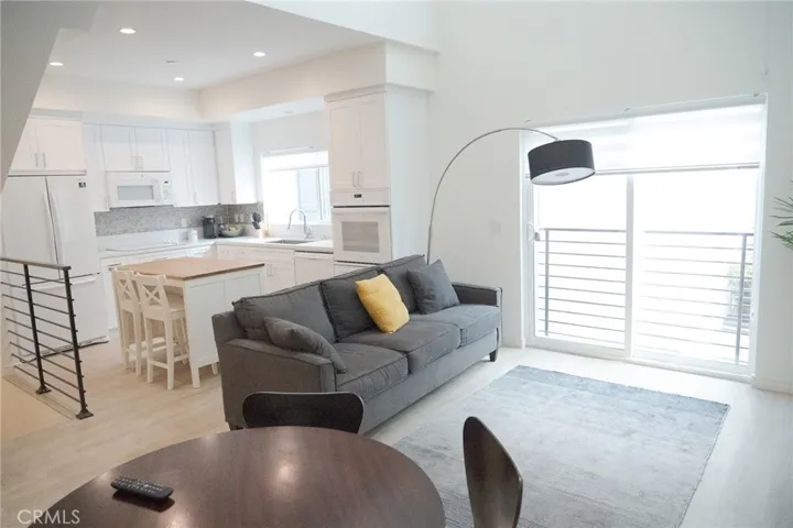 1187 Crenshaw Boulevard 103, Los Angeles, California 90019