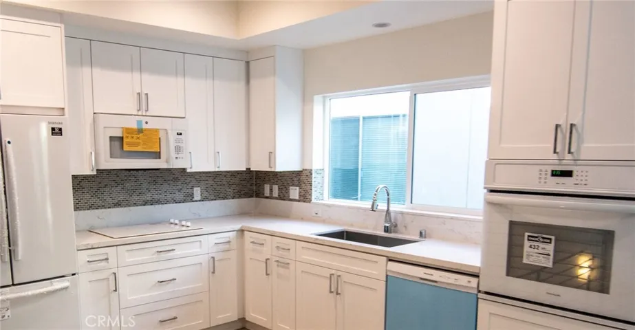 1187 Crenshaw Boulevard 103, Los Angeles, California 90019