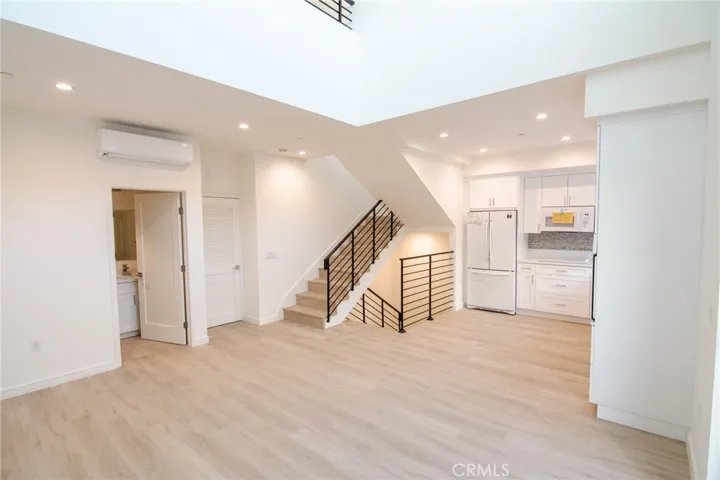 1187 Crenshaw Boulevard 103, Los Angeles, California 90019