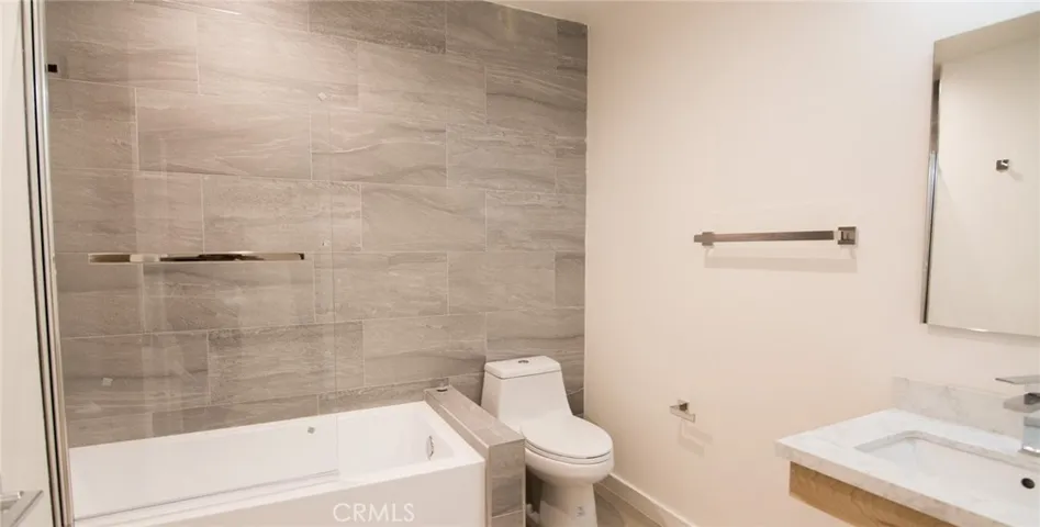 1187 Crenshaw Boulevard 103, Los Angeles, California 90019