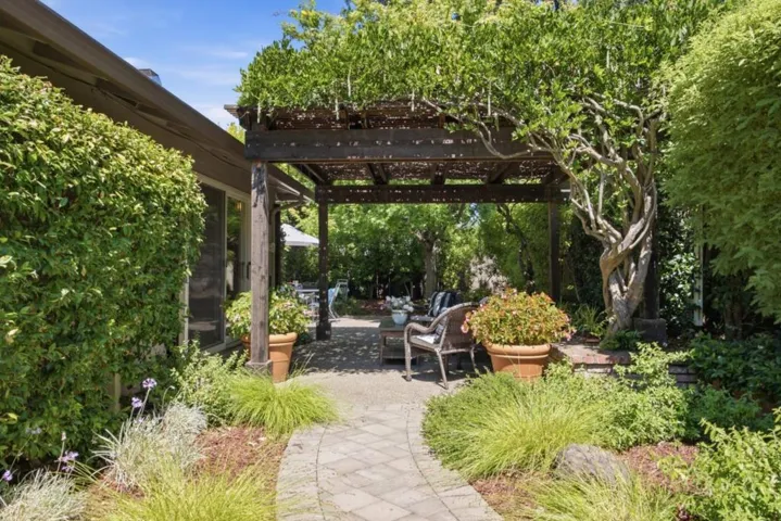 20580 Canyon View Drive, Saratoga, California 95070