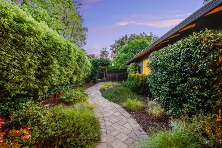 20580 Canyon View Drive, Saratoga, California 95070