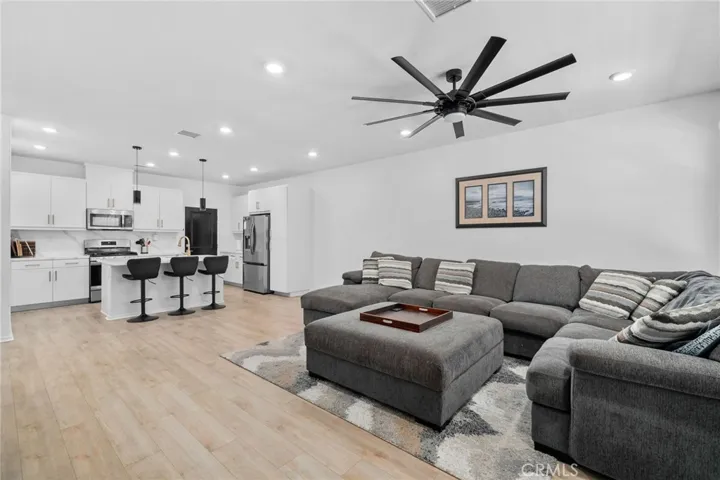 5604 Altamura 3, Fontana, California 92336