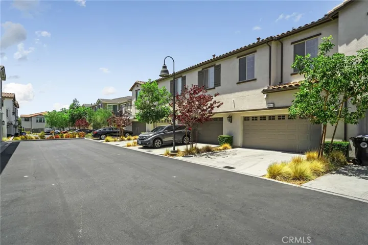 5604 Altamura 3, Fontana, California 92336