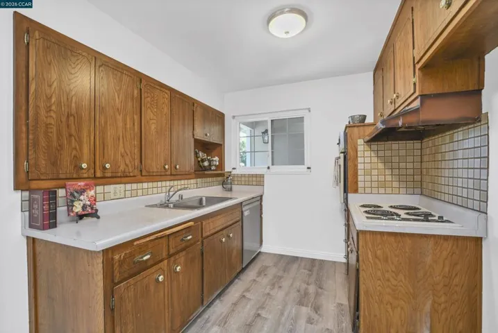 3555 Thunderbird Dr, Concord, California 94520