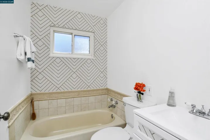 3555 Thunderbird Dr, Concord, California 94520