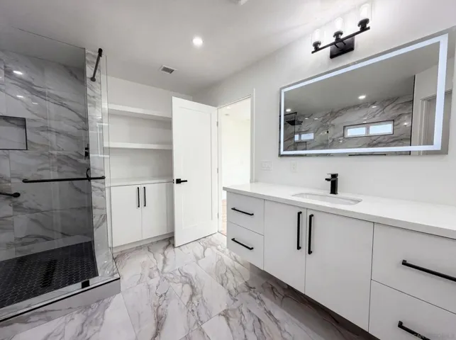 5041 Mable, San Diego, California 92117