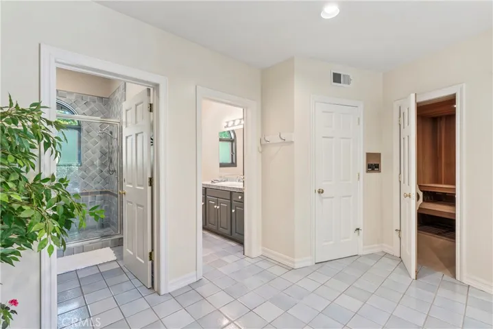 177 Shorewood, Lake Arrowhead, California 92352