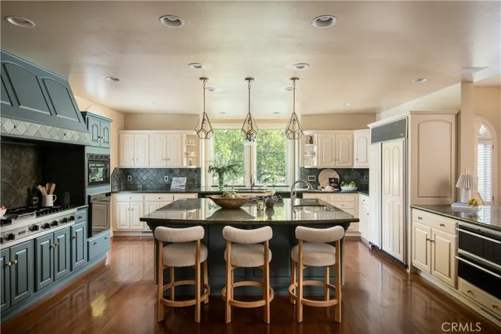 177 Shorewood, Lake Arrowhead, California 92352