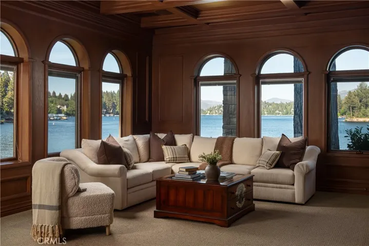 177 Shorewood, Lake Arrowhead, California 92352
