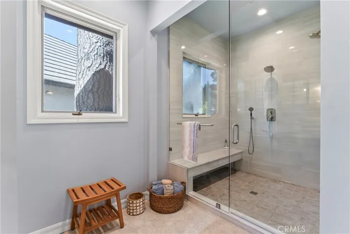 177 Shorewood, Lake Arrowhead, California 92352