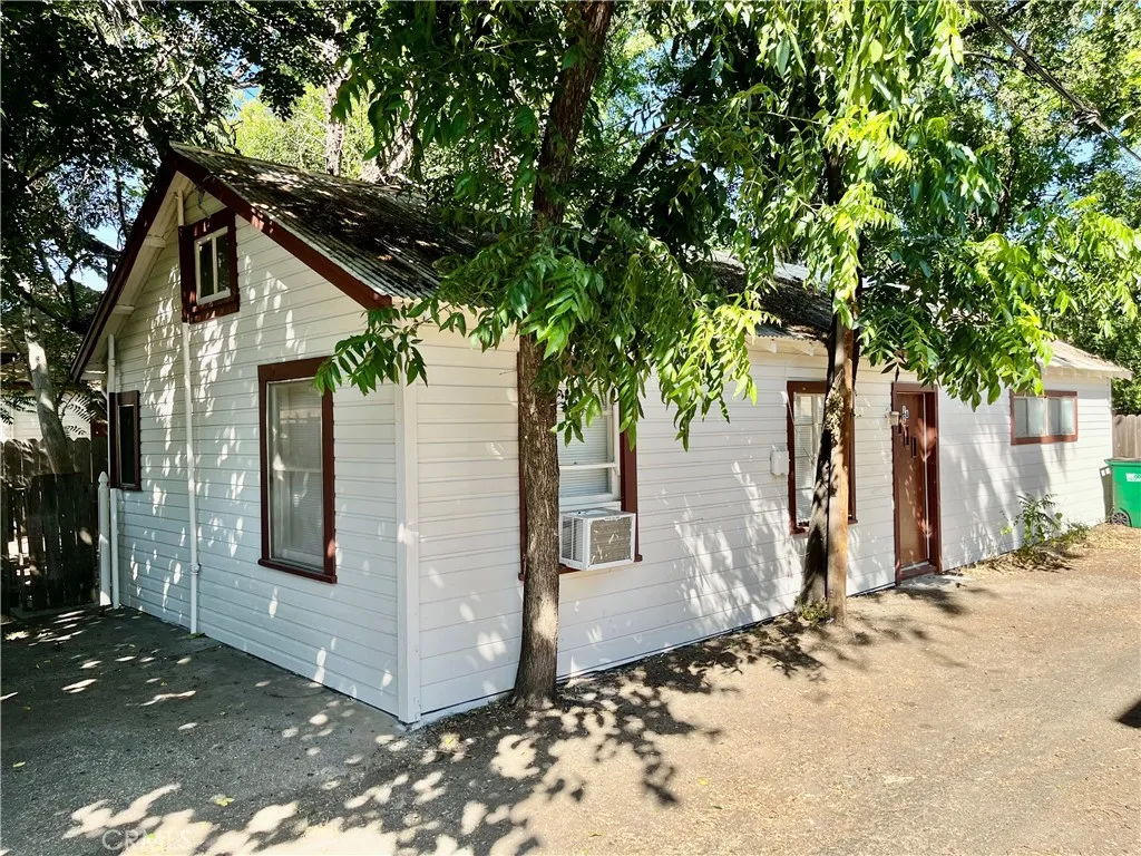 Duplex exterior