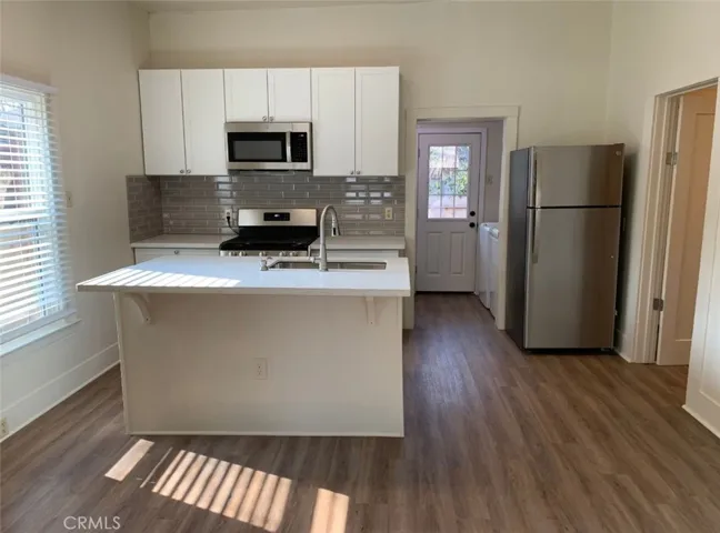 front residence kitchen