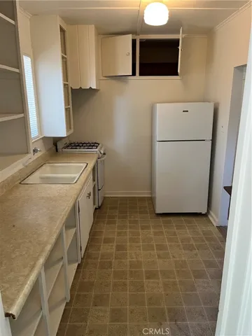 duplex 1 bedroom kitchen