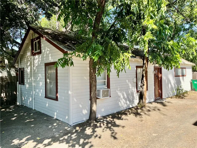 Duplex exterior