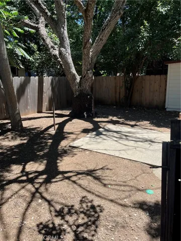 duplex one bedroom yard