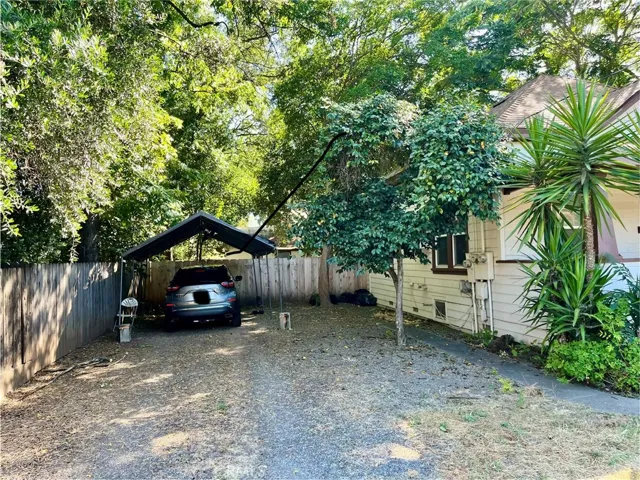 front residence parking