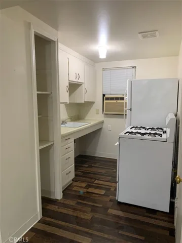 duplex studio kitchen