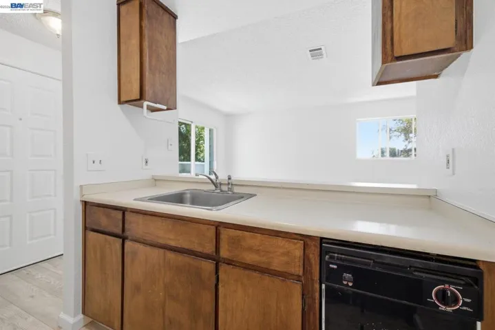 620 River Oak Way 81, Hayward, California 94544