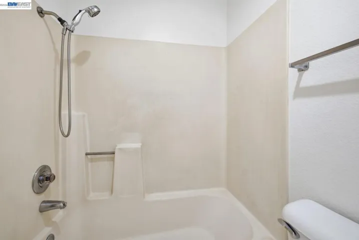 620 River Oak Way 81, Hayward, California 94544