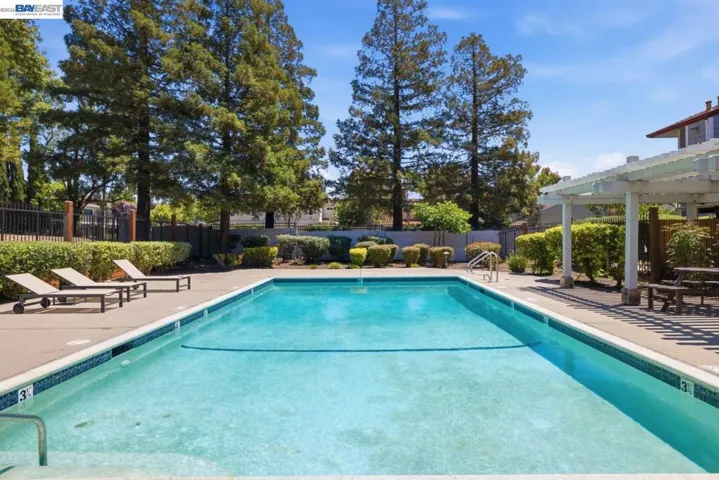 620 River Oak Way 81, Hayward, California 94544