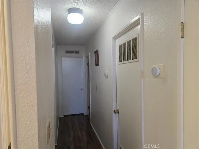 hallway entry to bedrooms