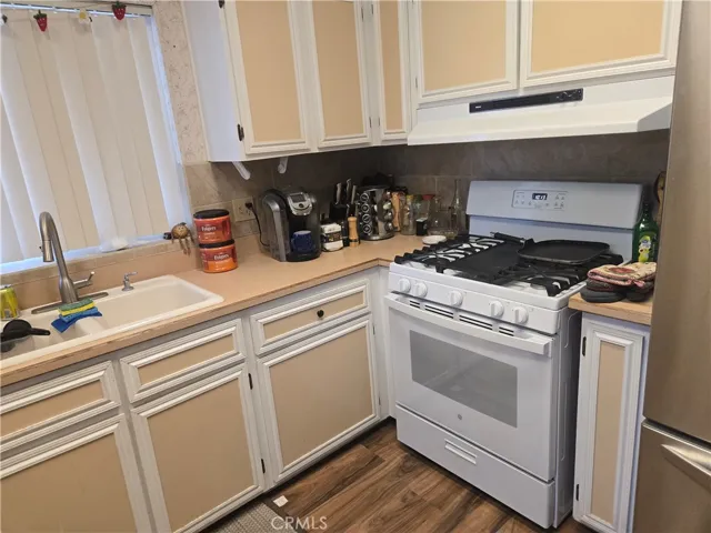 more kitchen