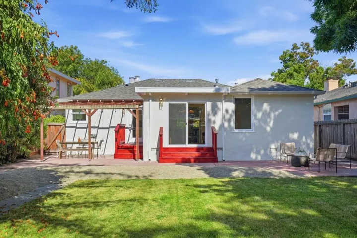1049 Haven Avenue, Redwood City, California 94063