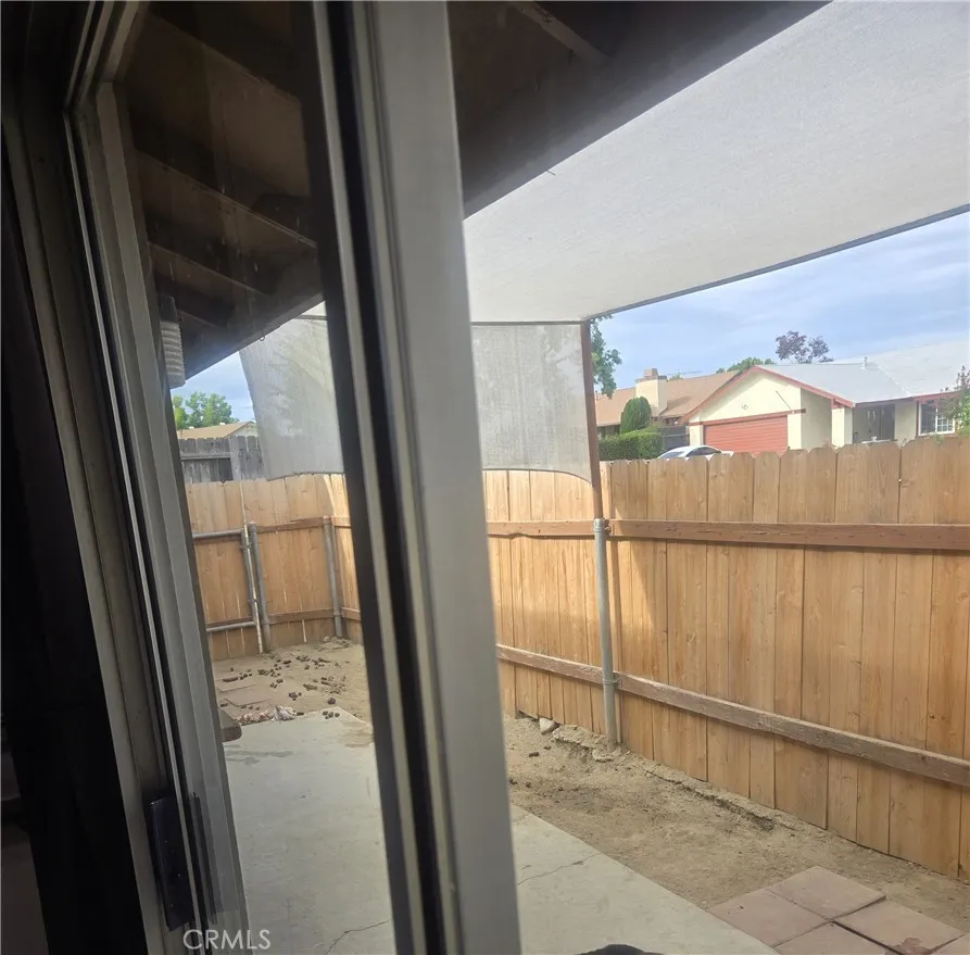 Good secure pet area