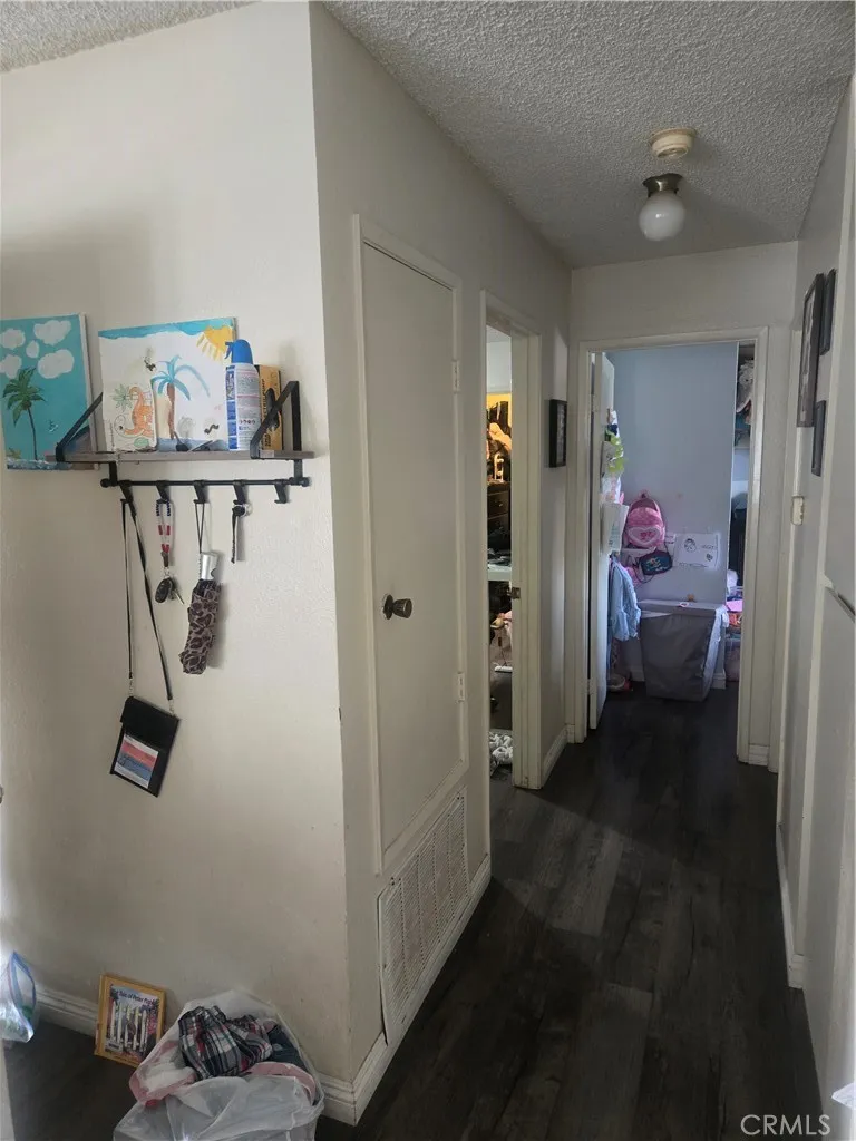 hallway to bedrooms