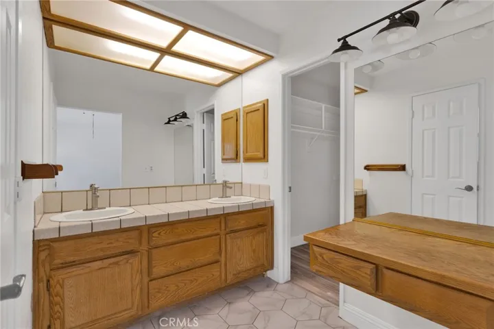 13250 Meteor Drive, Victorville, California 92395