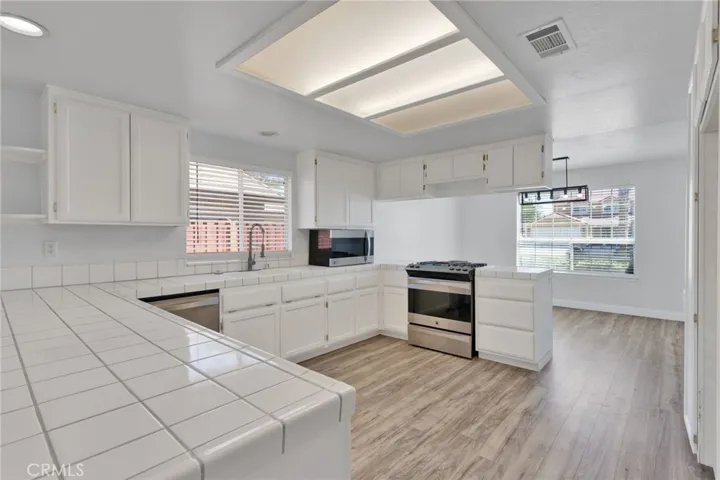 13250 Meteor Drive, Victorville, California 92395