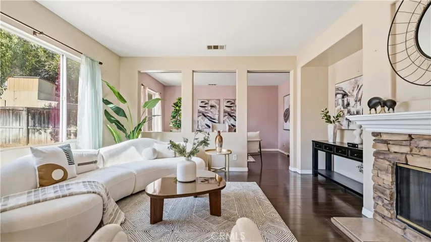 13674 Beaconsfield, Eastvale, California 92880