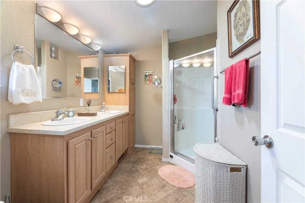 Master Bathroom Master Bathroom