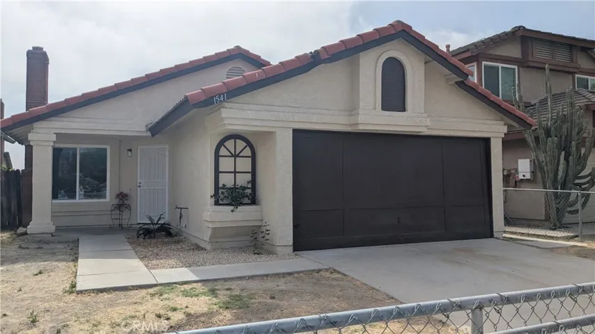 1541 Apple Creek, Perris, California 92571