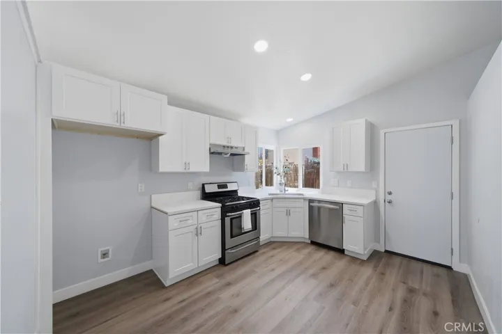 1541 Apple Creek, Perris, California 92571