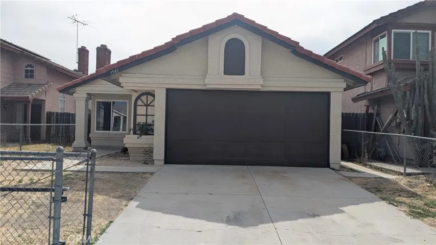 1541 Apple Creek, Perris, California 92571