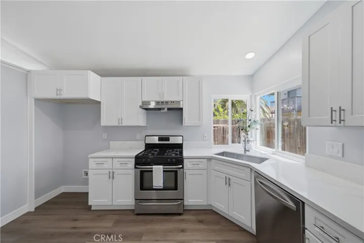 1541 Apple Creek, Perris, California 92571