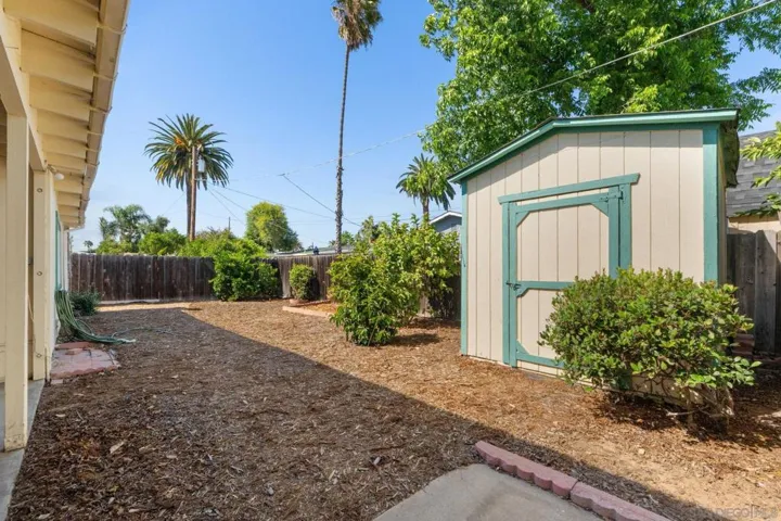 1416 S Maple, Escondido, California 92025