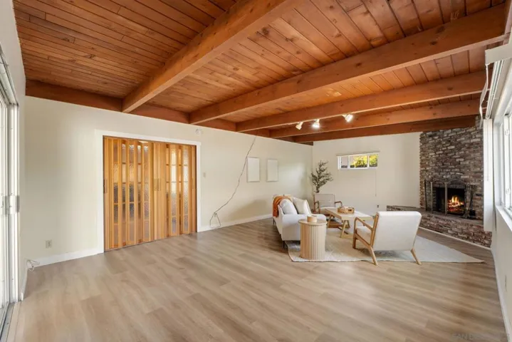1416 S Maple, Escondido, California 92025