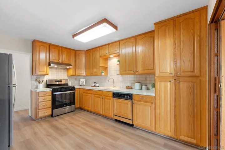 1416 S Maple, Escondido, California 92025