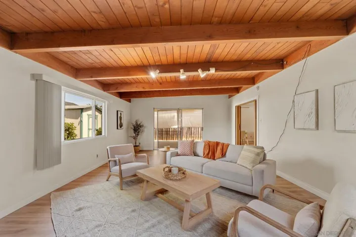 1416 S Maple, Escondido, California 92025