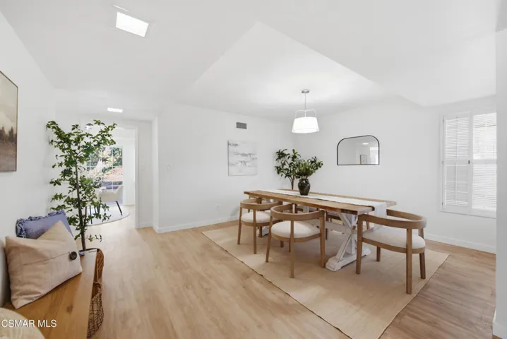 22421 Kearny St Calabasas-11