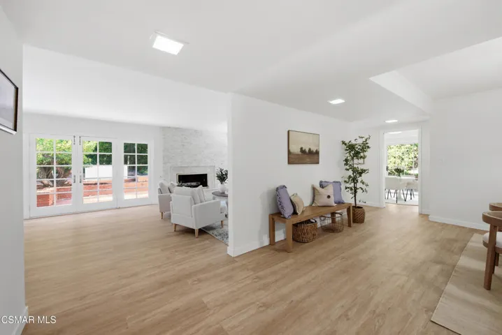 22421 Kearny St Calabasas-9