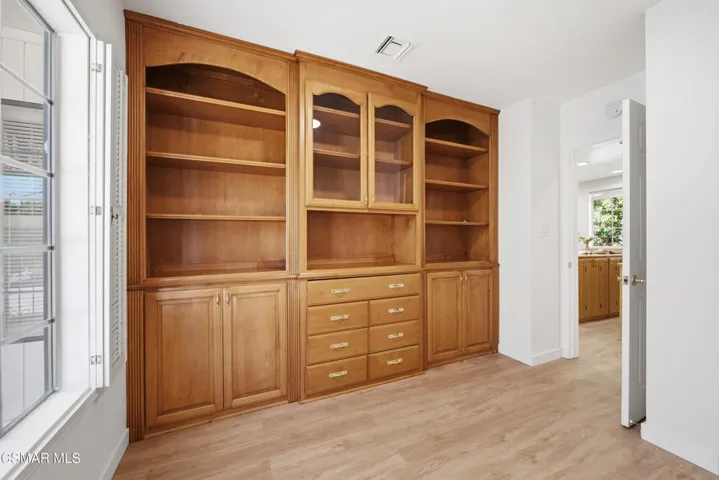 22421 Kearny St Calabasas-31