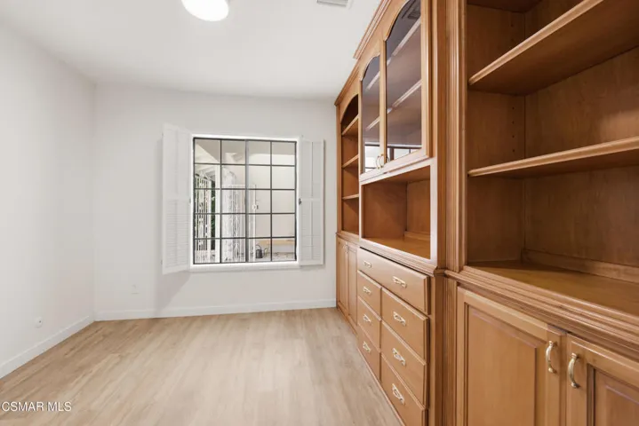 22421 Kearny St Calabasas-30