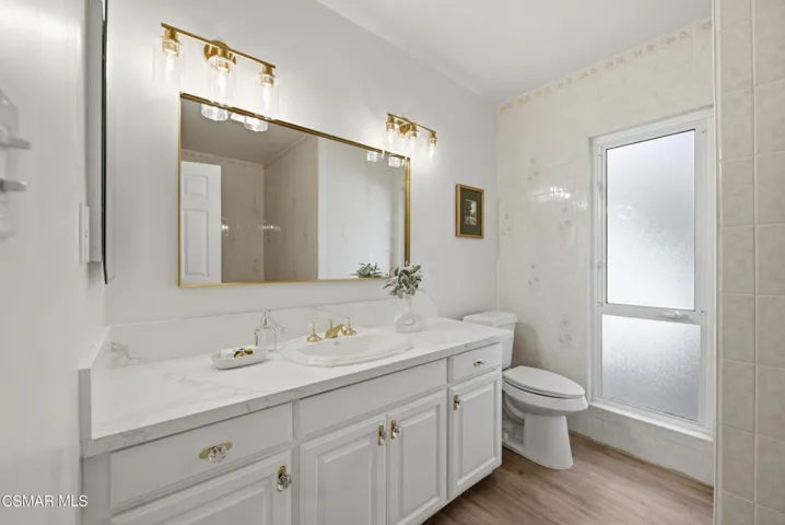 22421 Kearny St Calabasas-32