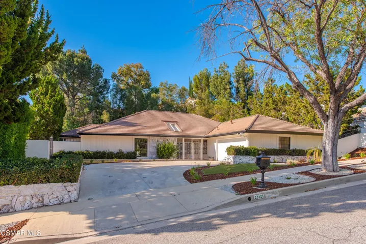 22421 Kearny St Calabasas-1