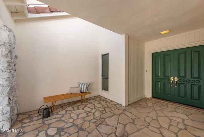 22421 Kearny St Calabasas-7