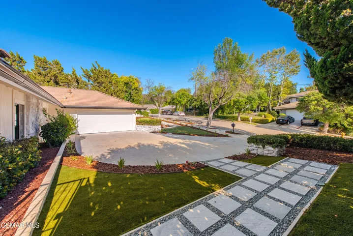 22421 Kearny St Calabasas-5